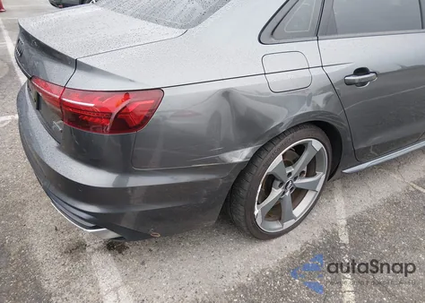 2021 Audi A4 Premium Plus 45 Tfsi S Line Quattro S Tronic z USA, uszkodzony, nr VIN WAUEAAF49MN002144